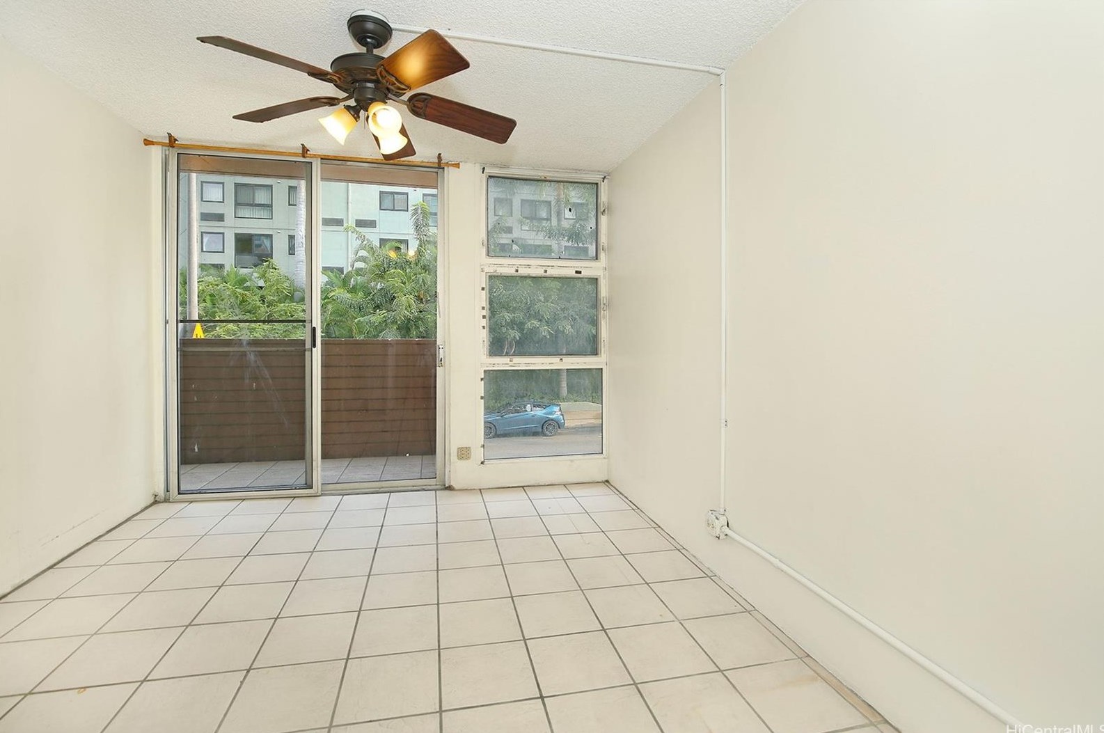 454 Namahana St #203, Honolulu, HI 96815