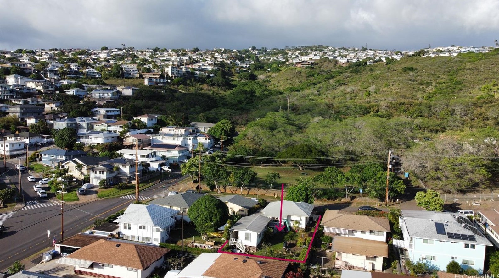 3877 Claudine St, Honolulu, HI 96816