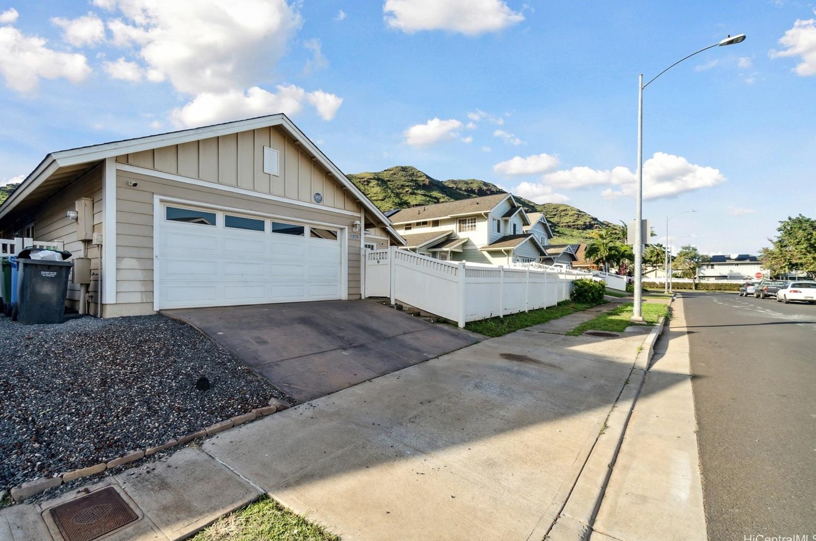 87-1013 Naakawelola St, Nanakuli, HI 96792