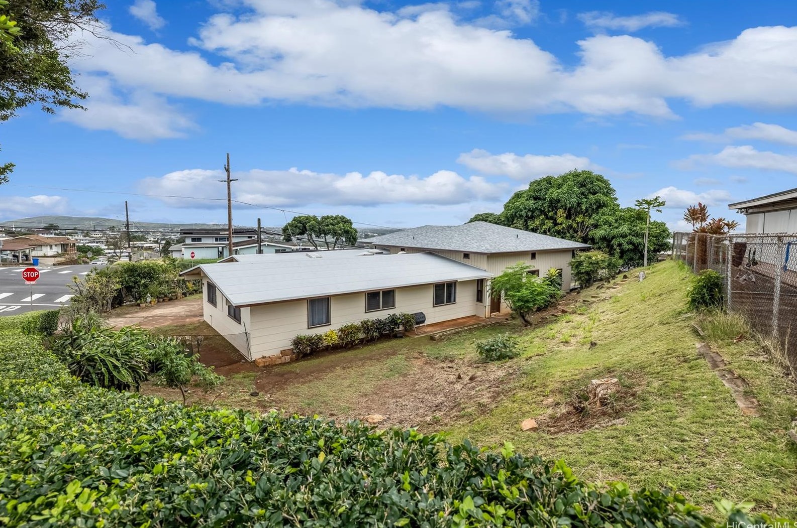 99389 Paihi St, Aiea, HI 96701