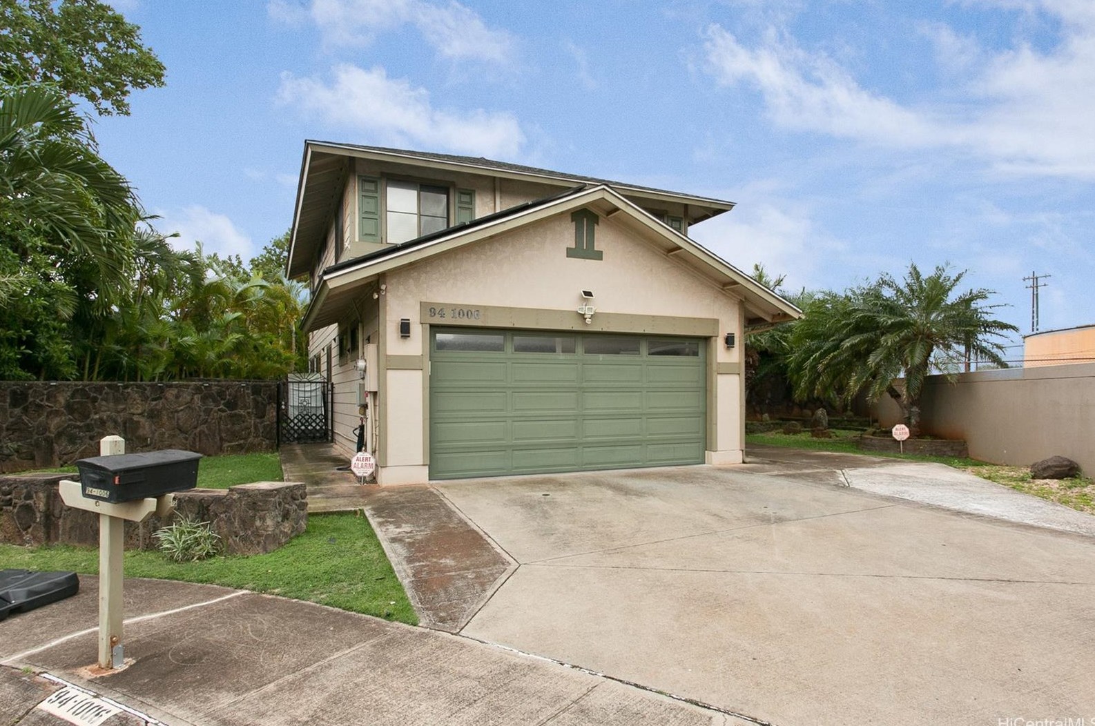 94-1006 Kuhao St, Waipahu, HI 96797