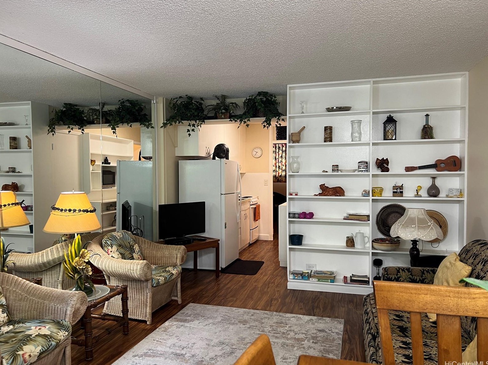 425 Ena Rd #c105, Honolulu, HI 96815