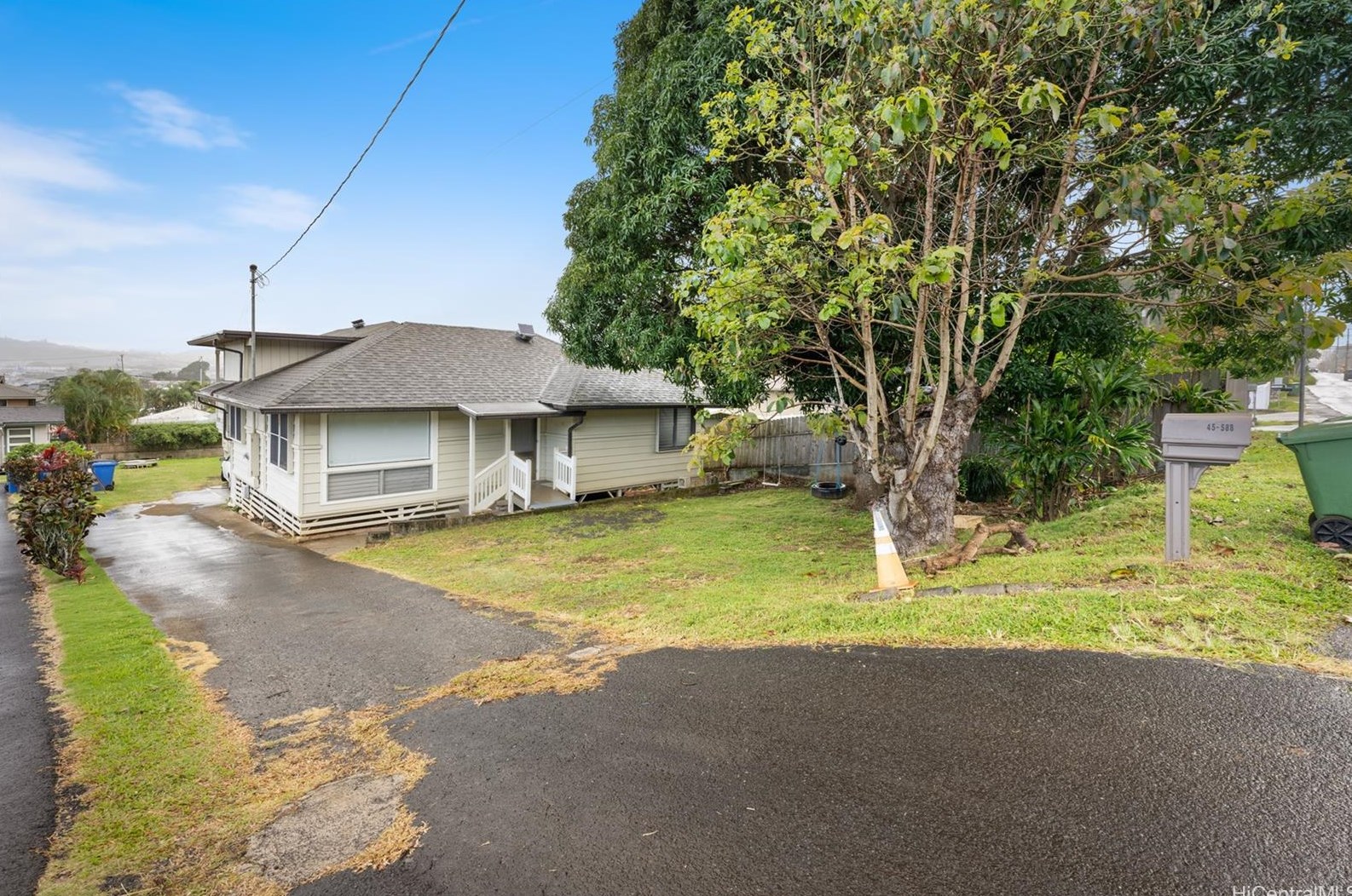 45588 Keaahala Rd, Kaneohe, HI 96744