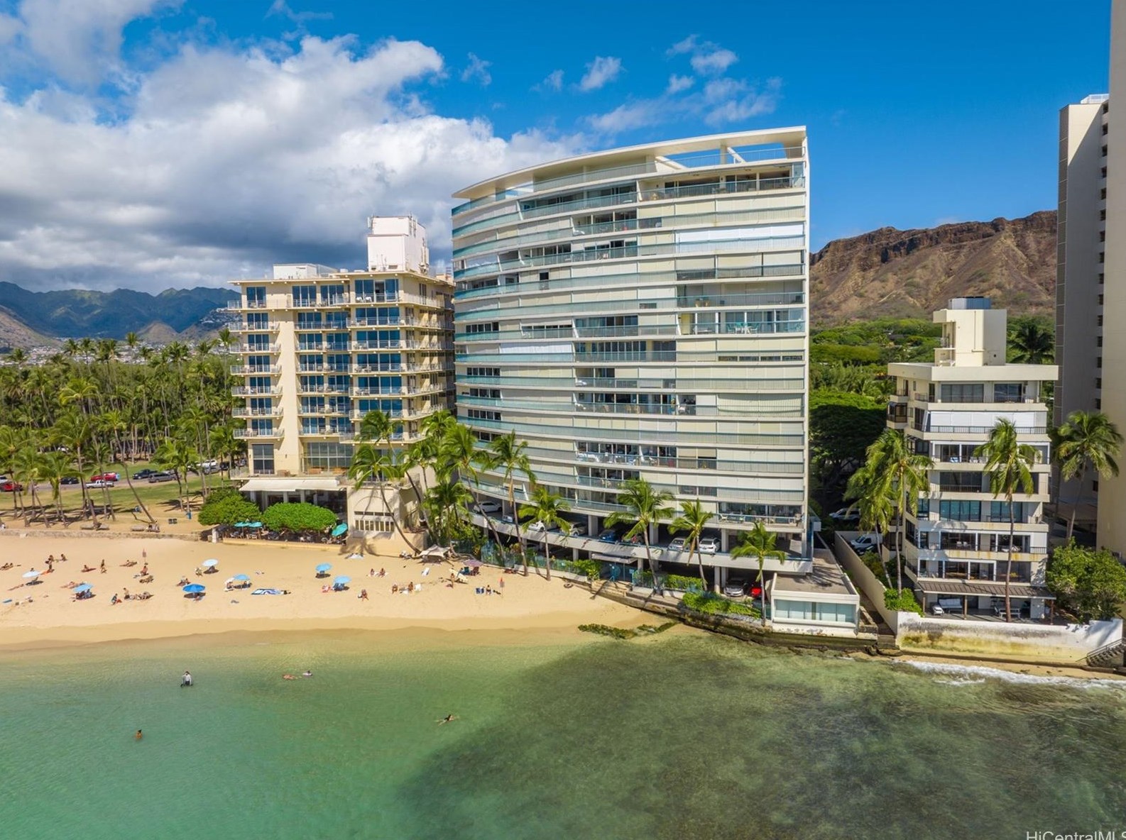 2877 Kalakaua Ave, Honolulu, HI 96815-4015