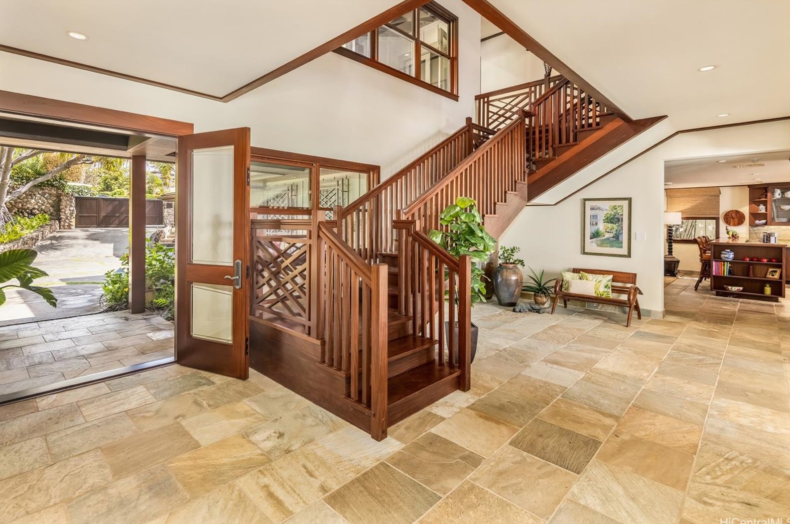 218 Kaalawai Pl, Honolulu, HI 96816-4436