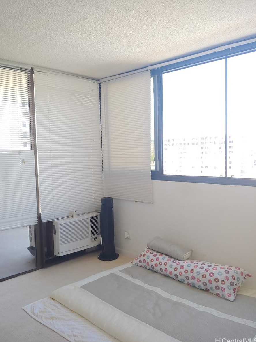 1571 Piikoi St, Honolulu HI  96822-4085 exterior