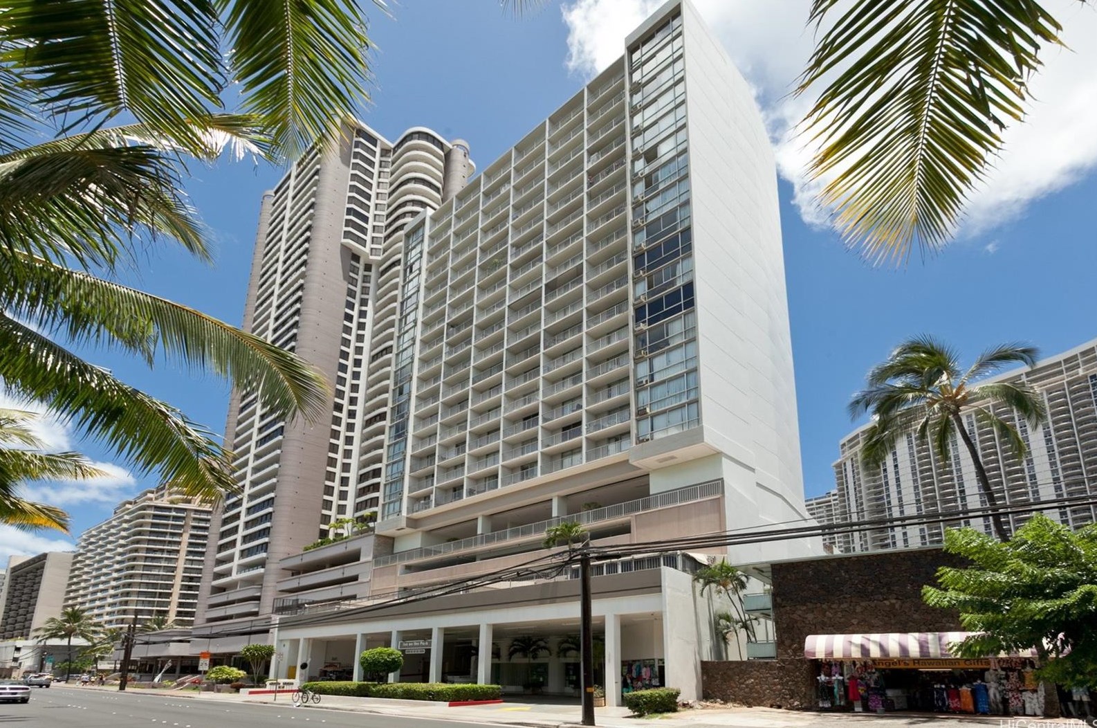 1920 Ala Moana Blvd, Honolulu HI 96815-1865 exterior