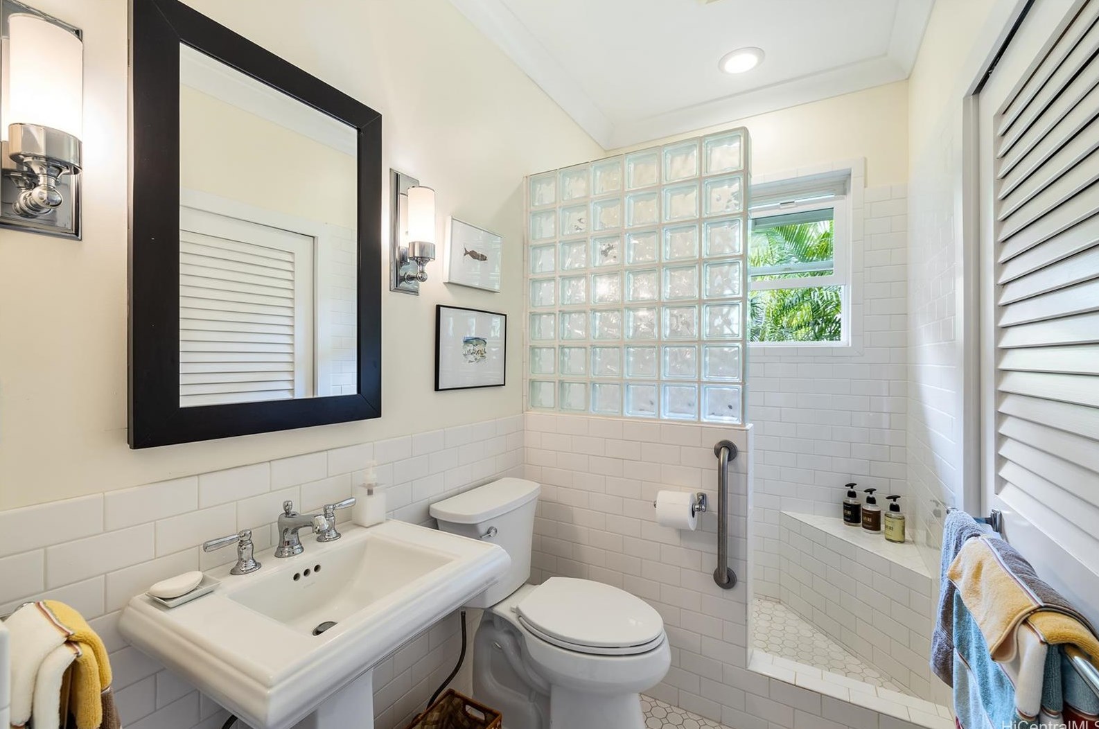 2854 Park St, Honolulu HI 96817-1157 exterior