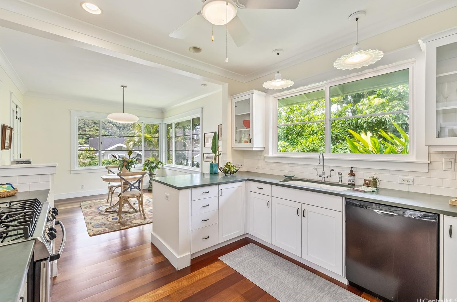 2854 Park St, Honolulu HI 96817-1157 exterior