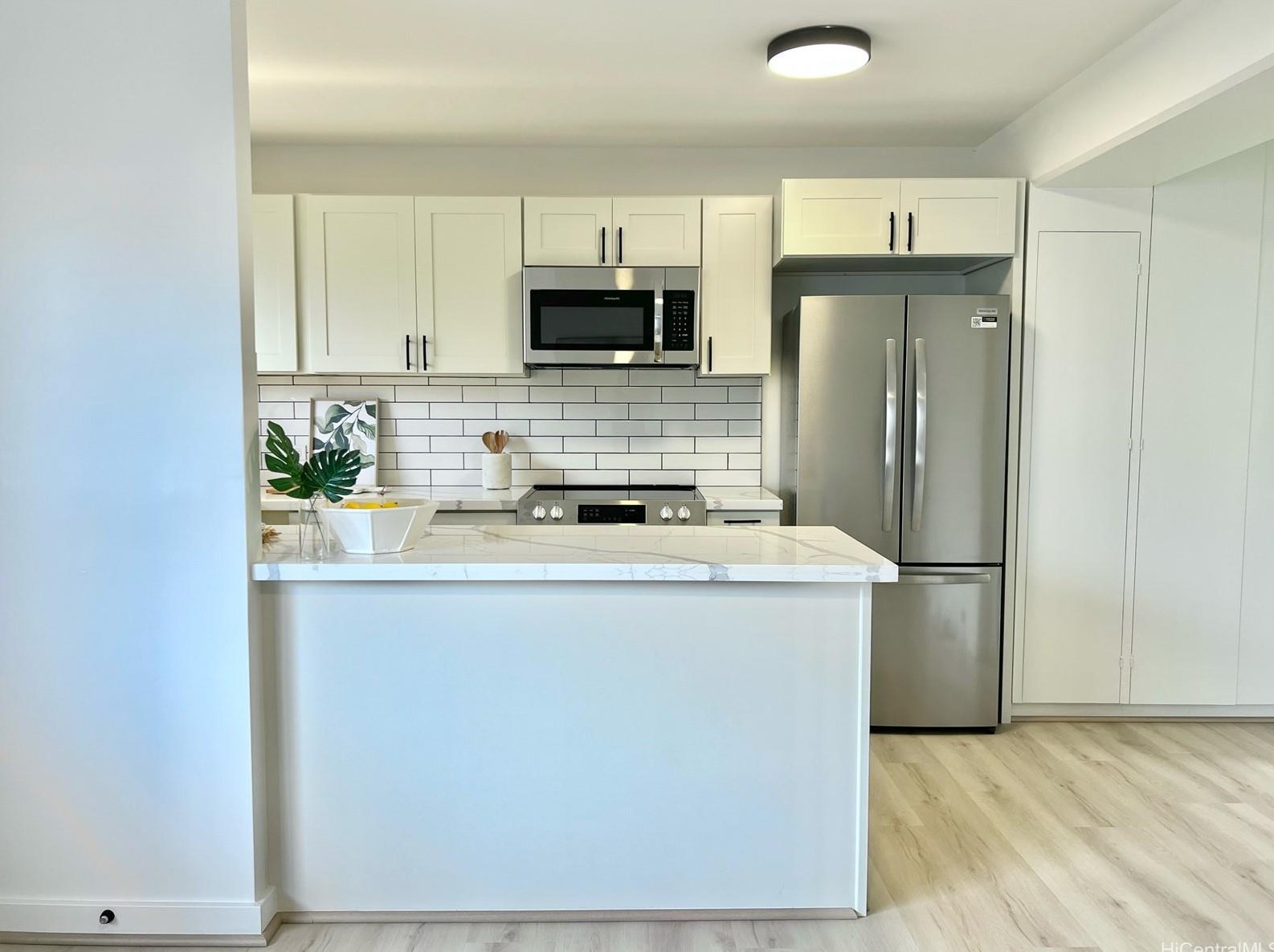 904 Lunalilo St #6, Honolulu, HI 96822