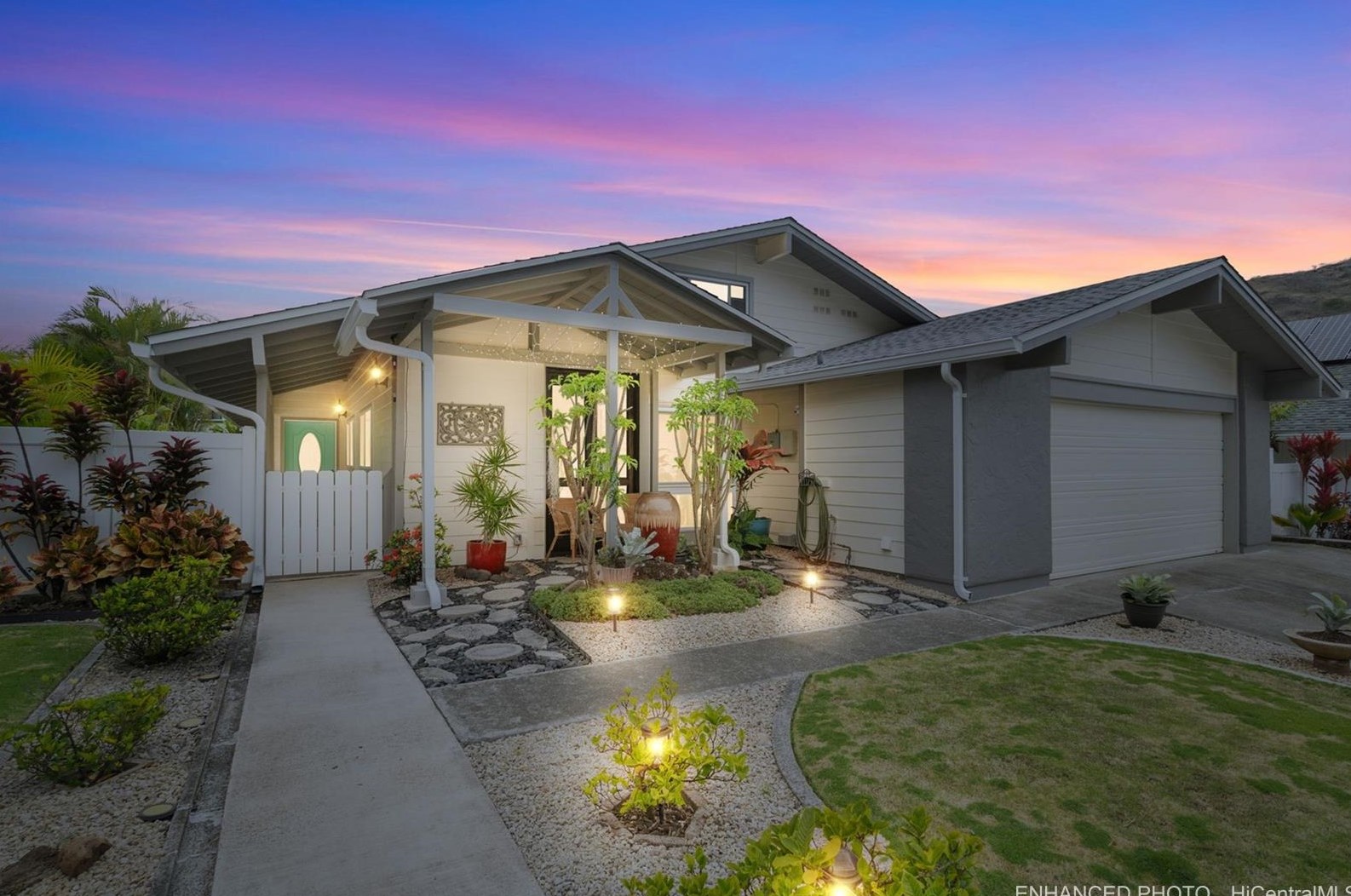 1012 Wainiha St, Honolulu, HI 96825