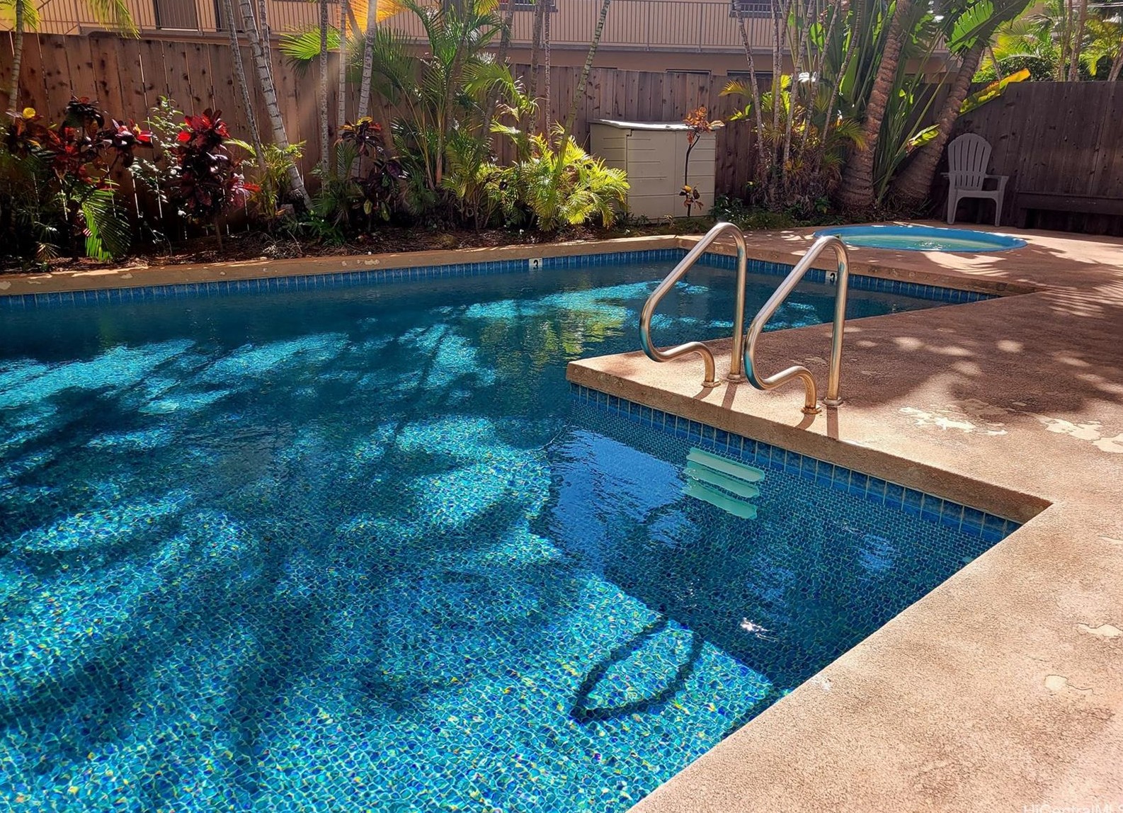 1867 Kaioo Dr, Honolulu HI 96815-1069 exterior