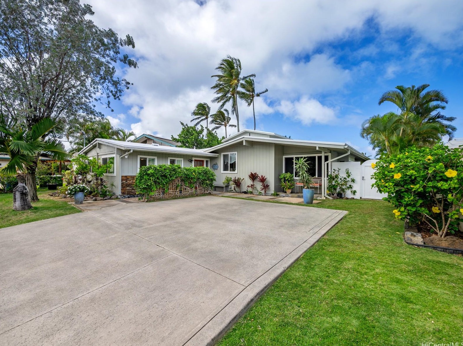 503 Paokano Pl, Kailua, HI 96734