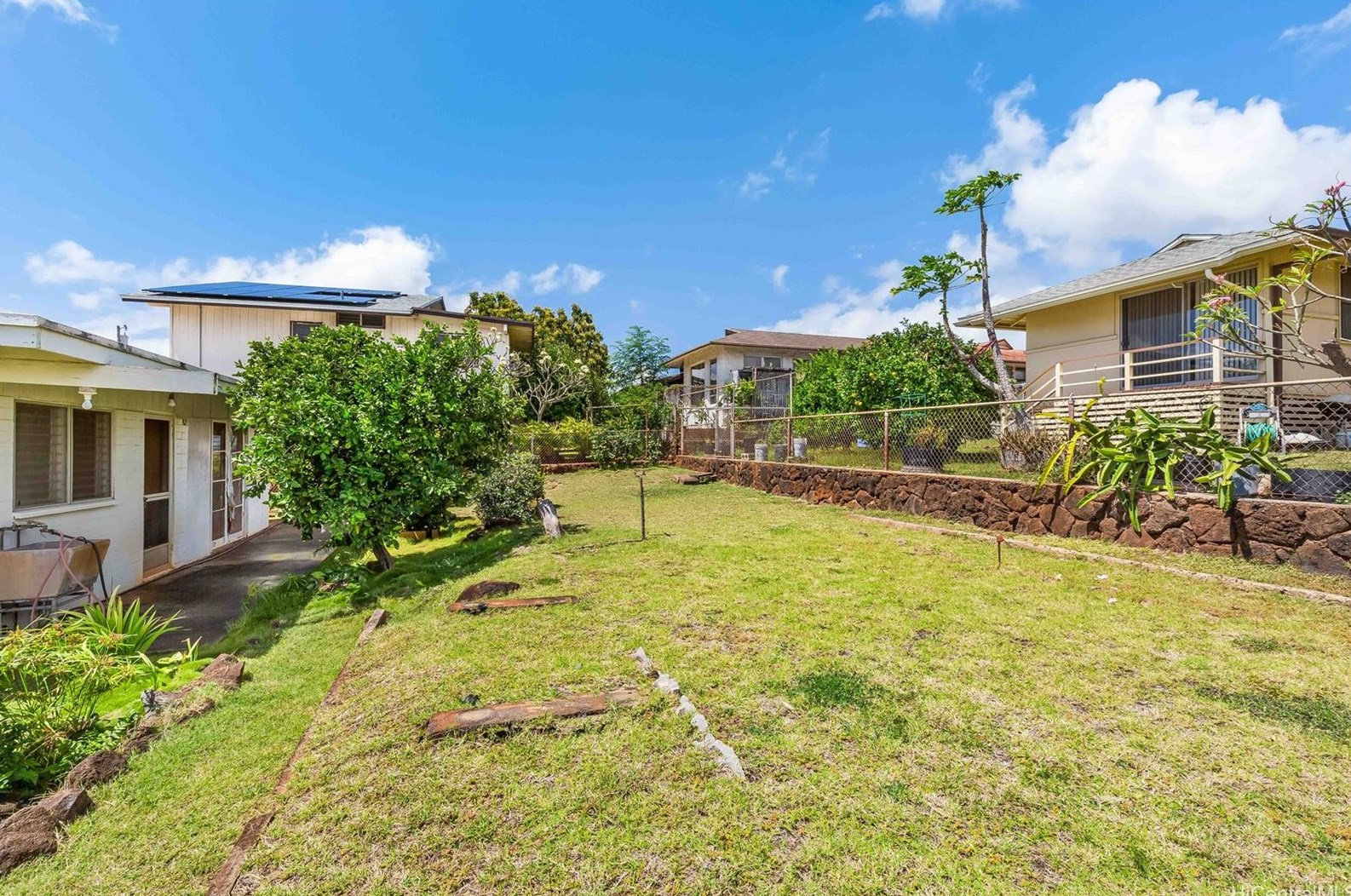953 Puu Kula Dr, Pearl City HI  96782-2731 exterior