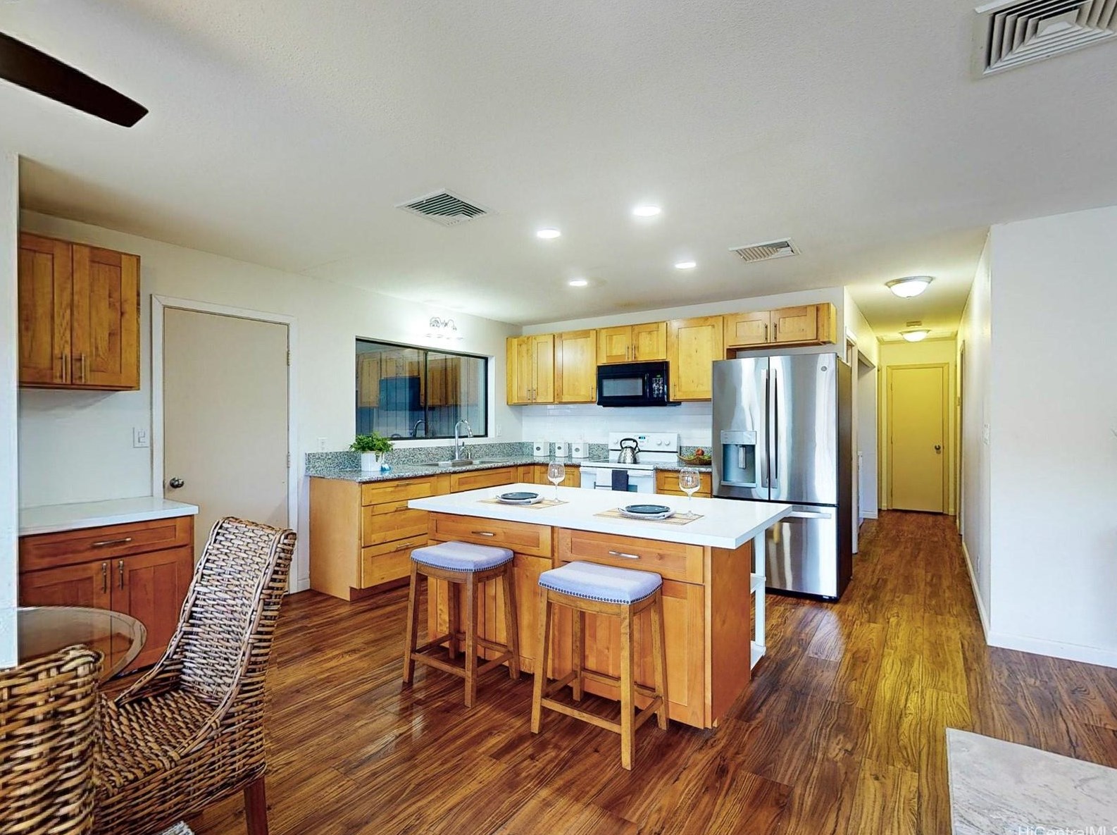 98463 Pono St, Aiea, HI 96701