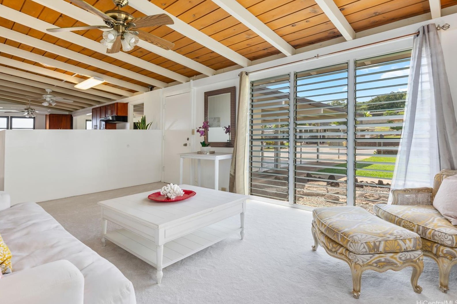 318 Honono St, Honolulu, HI 96825