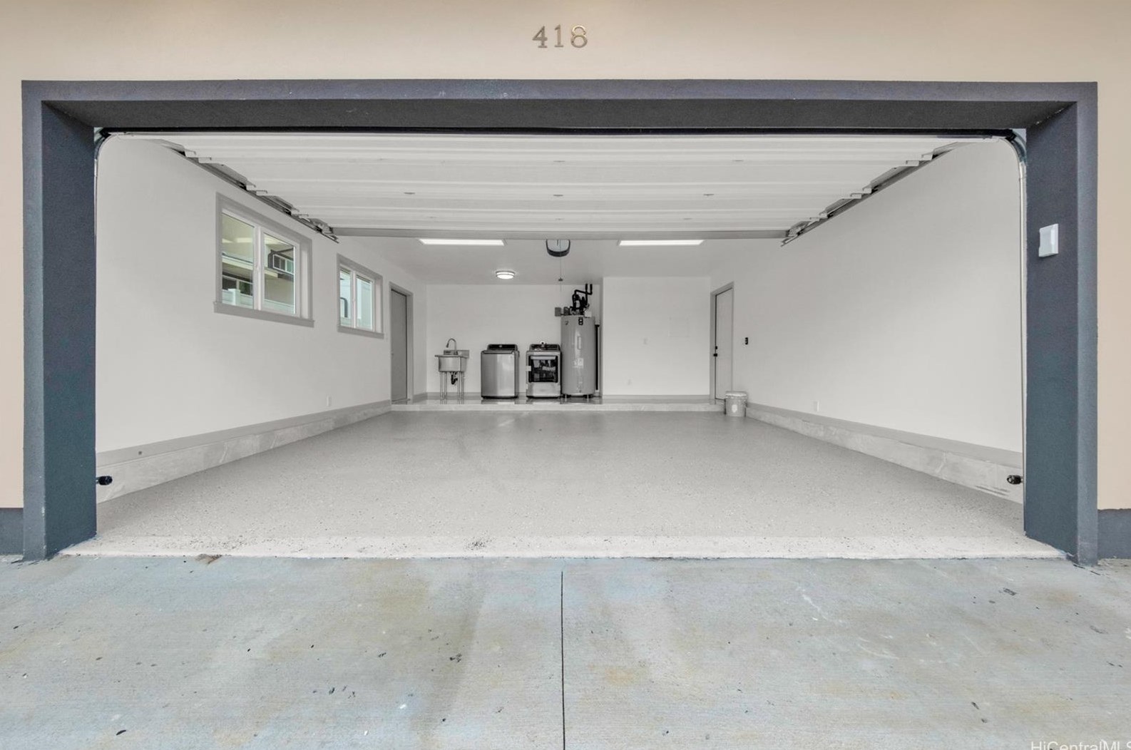 418 Halemaumau St, Honolulu HI  96821-2043 exterior
