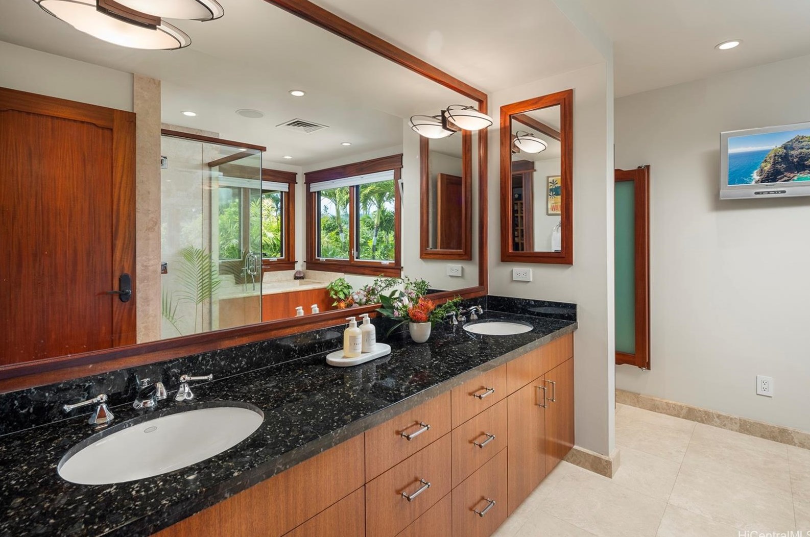 4287 Kahala Ave, Honolulu HI  96816-4821 exterior