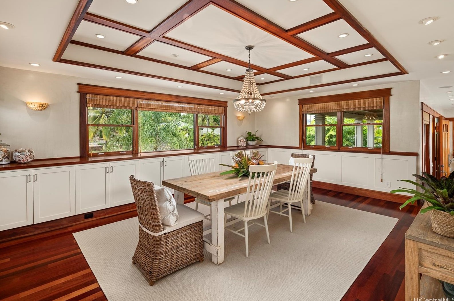 4287 Kahala Ave, Honolulu HI  96816-4821 exterior