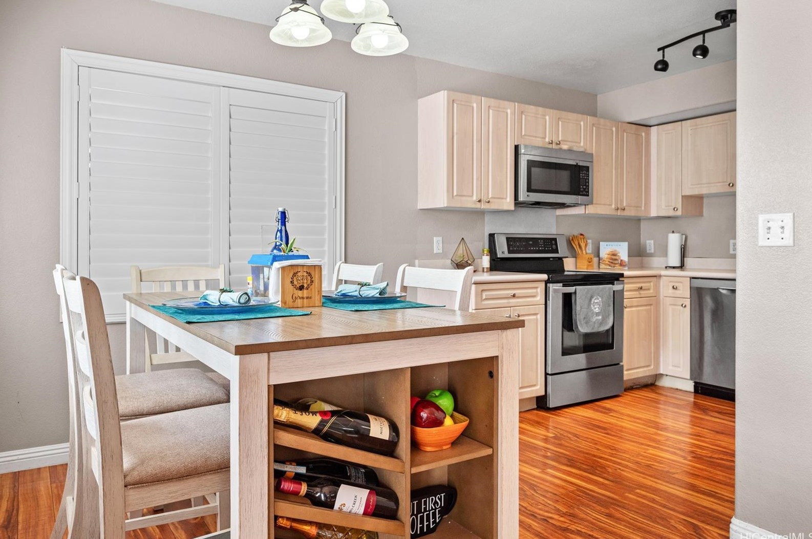 91-1541 Keonekapu St, Ewa Beach HI  96706 exterior