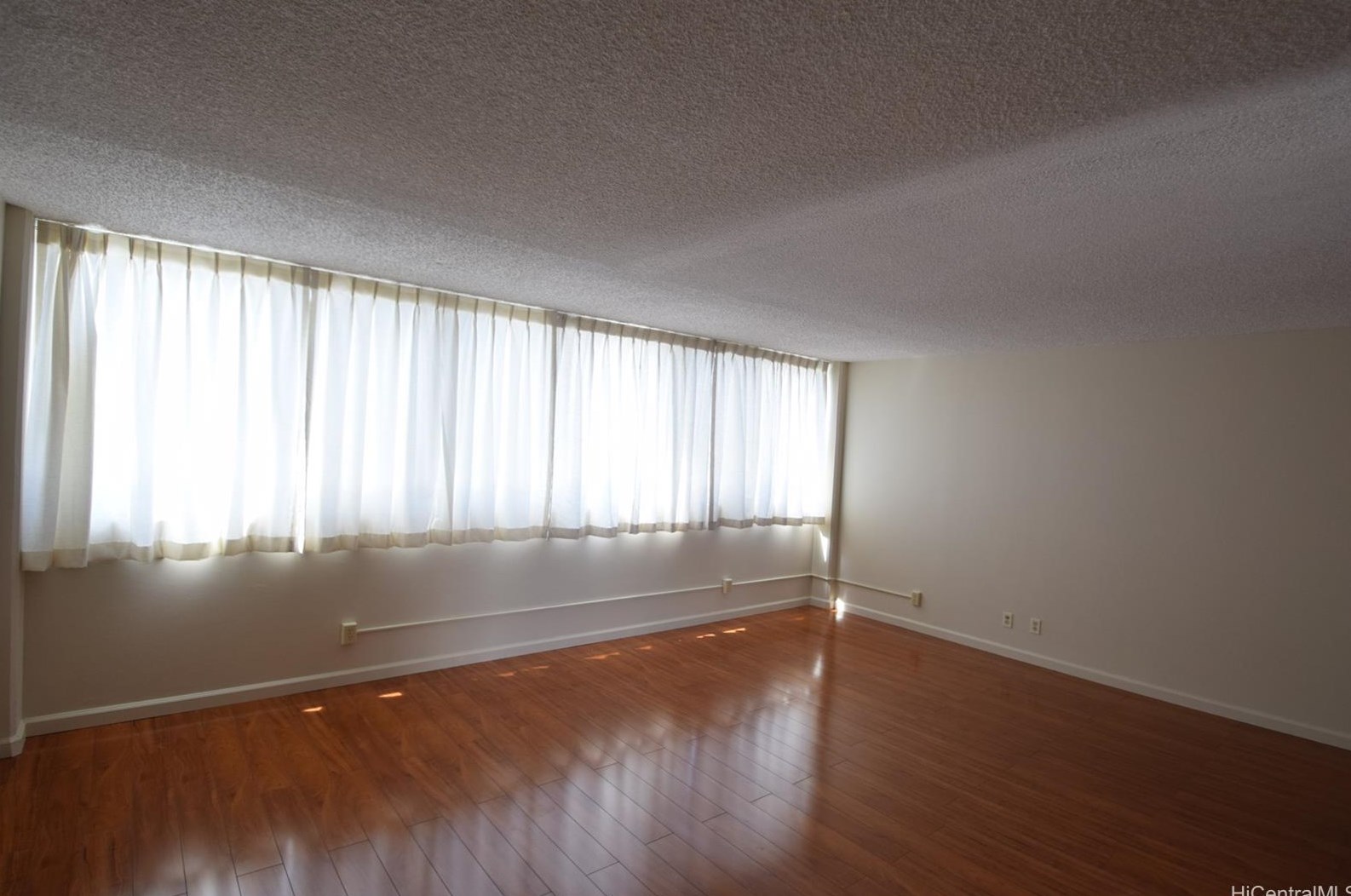 1025 Kalo Pl #608, Honolulu, HI 96826