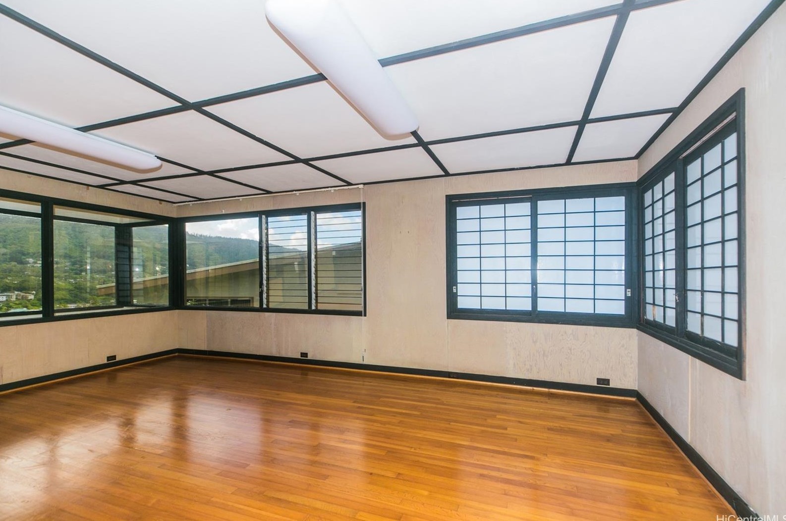 3609 Kumu St, Honolulu, HI 96822