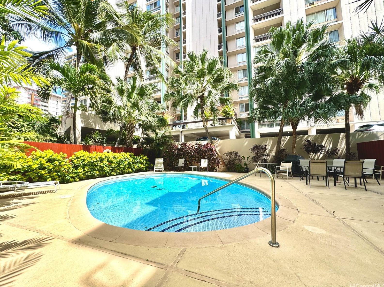 424 Walina St, Honolulu HI  96815-2955 exterior