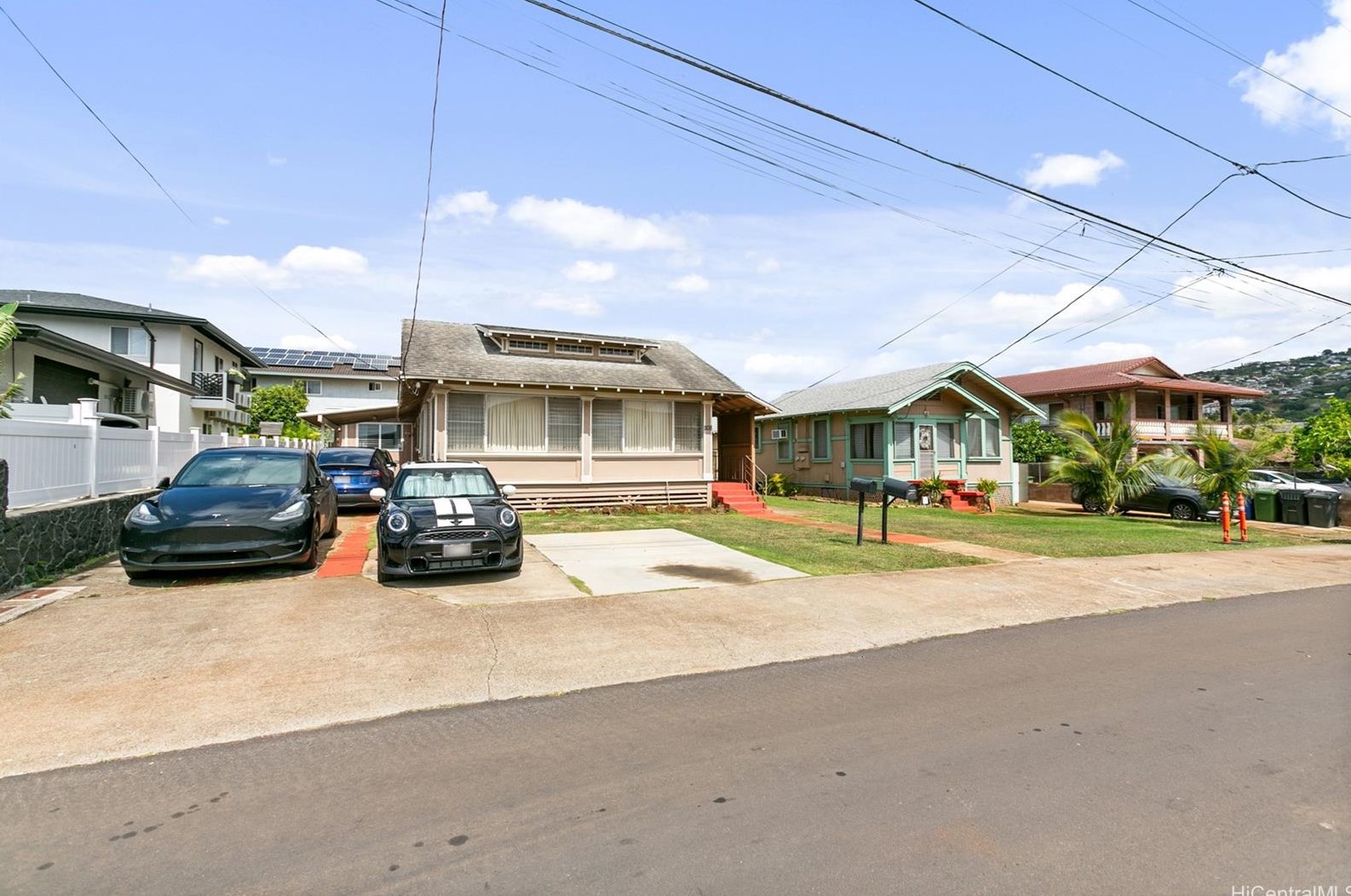 1108 19th Ave, Honolulu HI  96816-4609 exterior