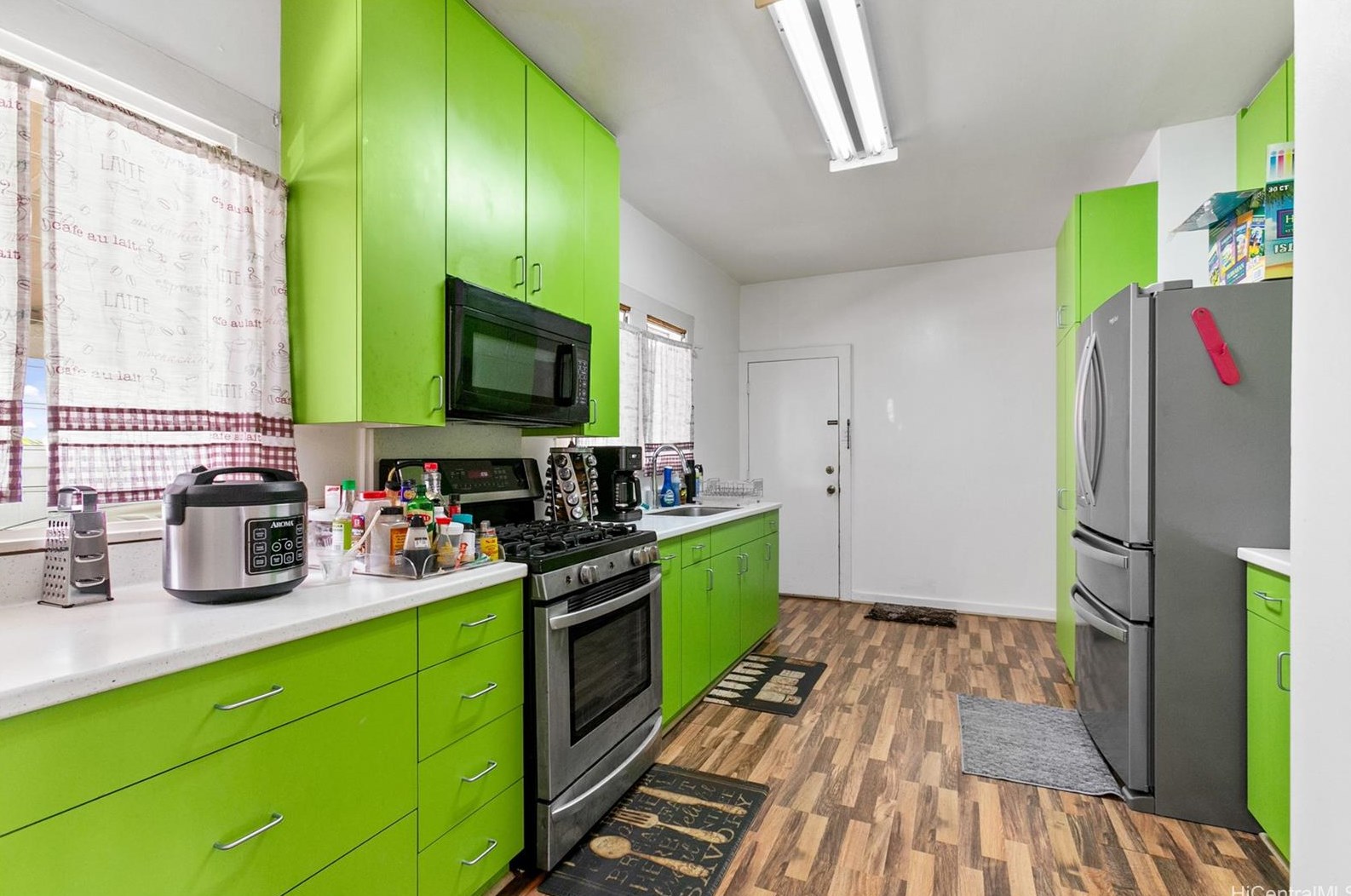 1108 19th Ave, Honolulu HI  96816-4609 exterior