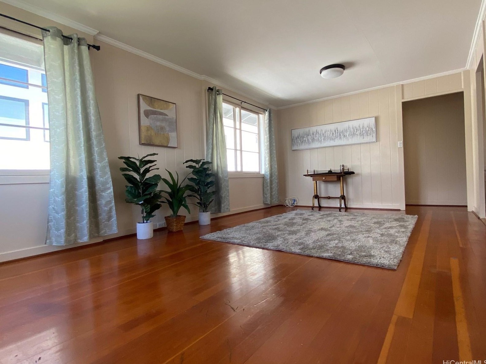 4561 Aliikoa St, Honolulu, HI 96821-1158