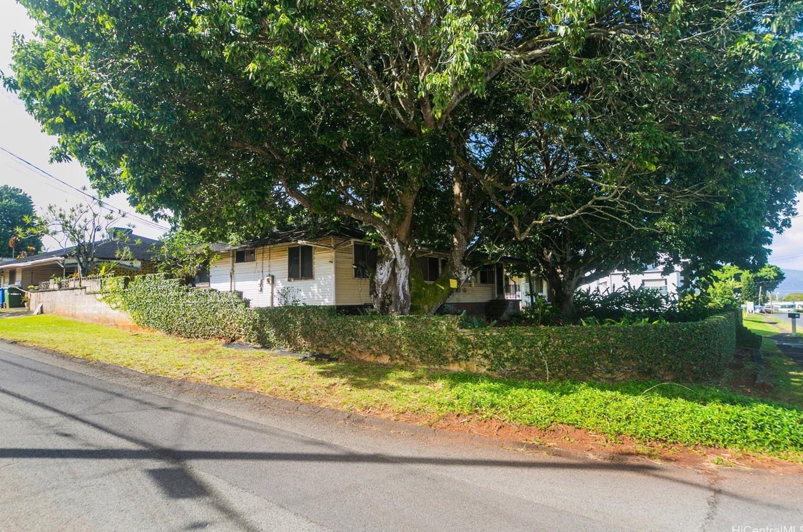 1691 California Ave, Wahiawa, HI 96786