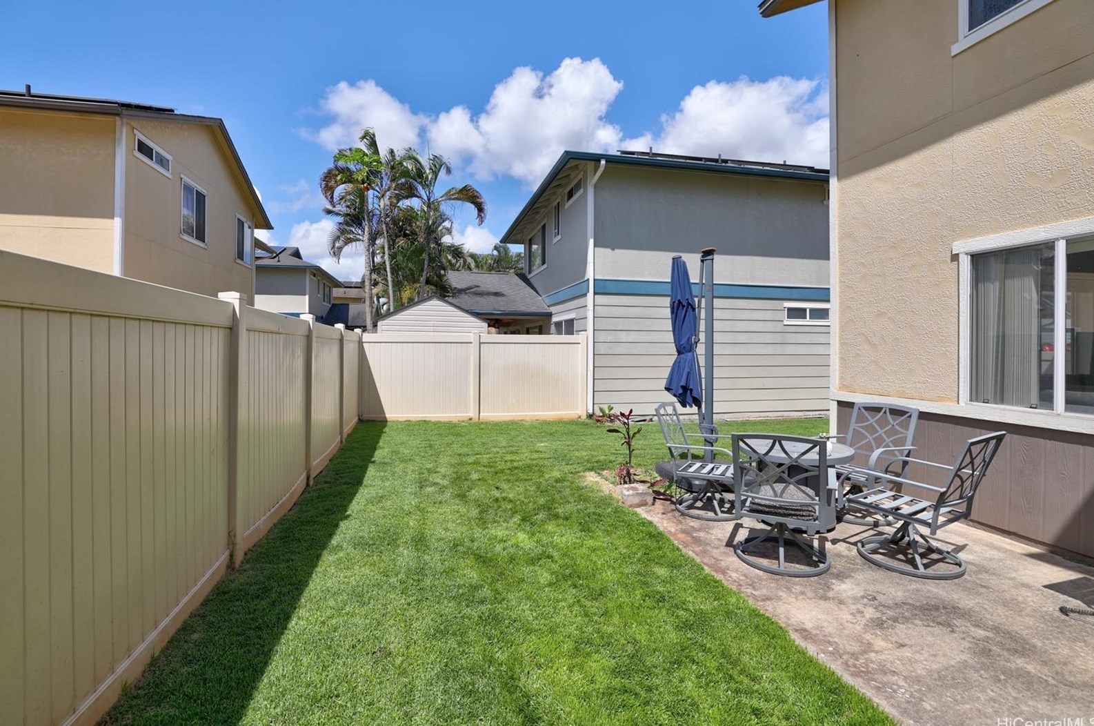 91-324 Hoalauna Pl, Ewa Beach HI  exterior