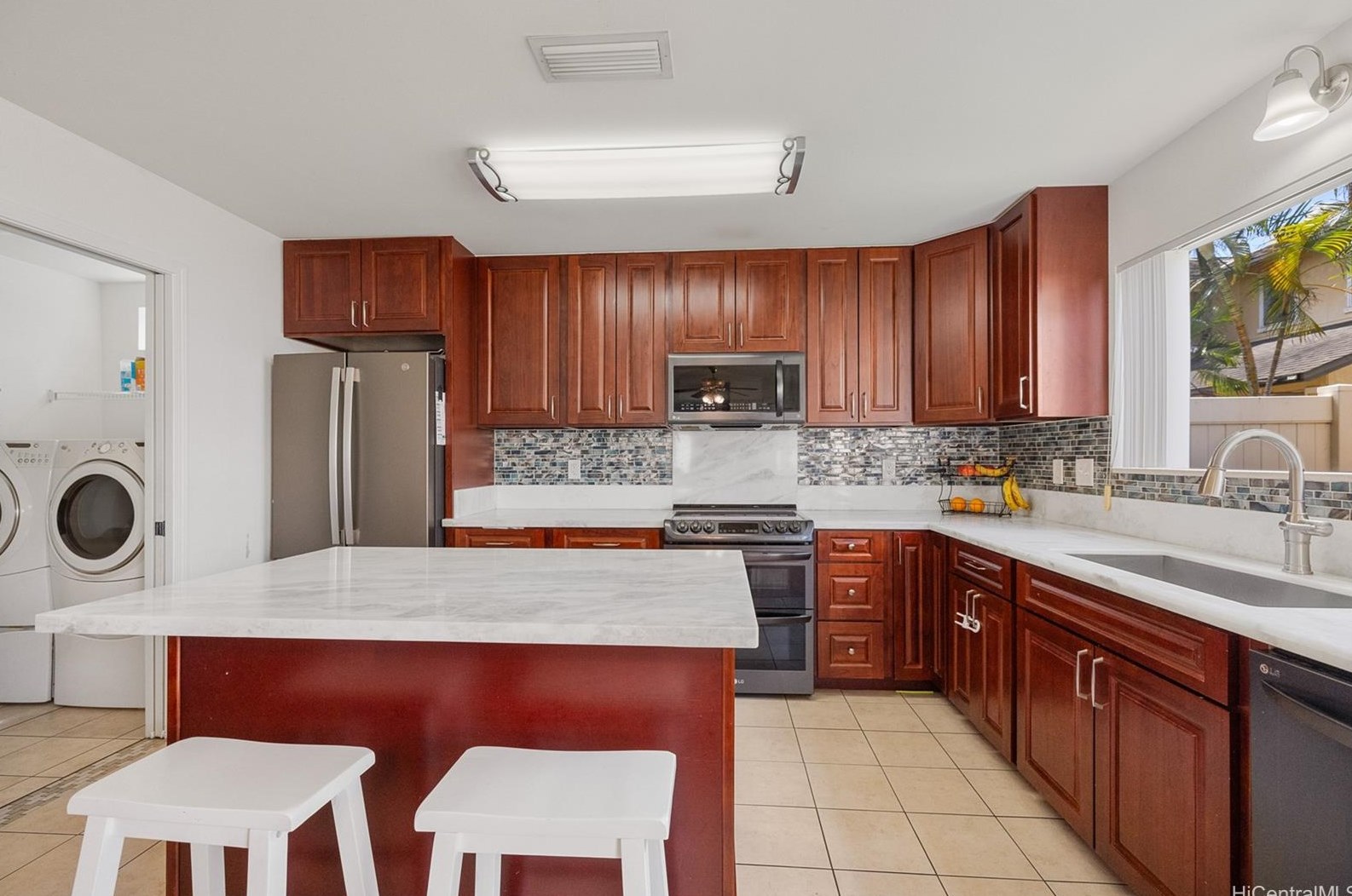 91-324 Hoalauna Pl, Ewa Beach, HI 96706-5923