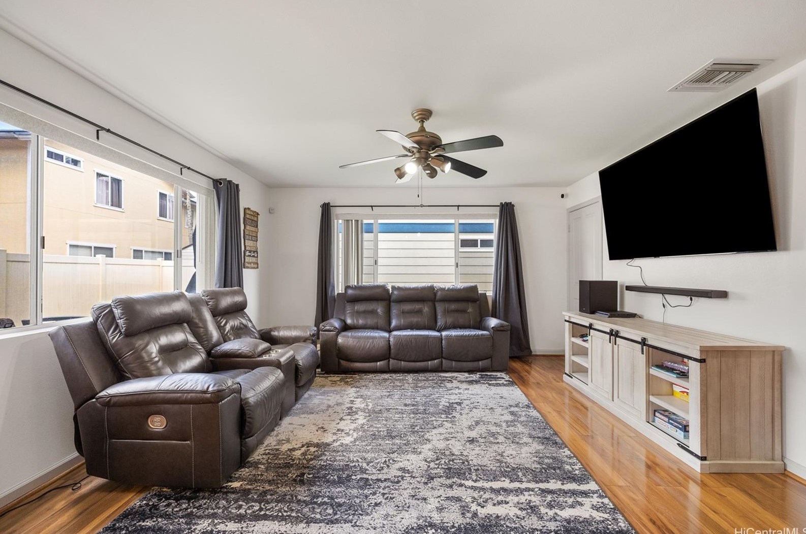 91-324 Hoalauna Pl, Ewa Beach HI  exterior