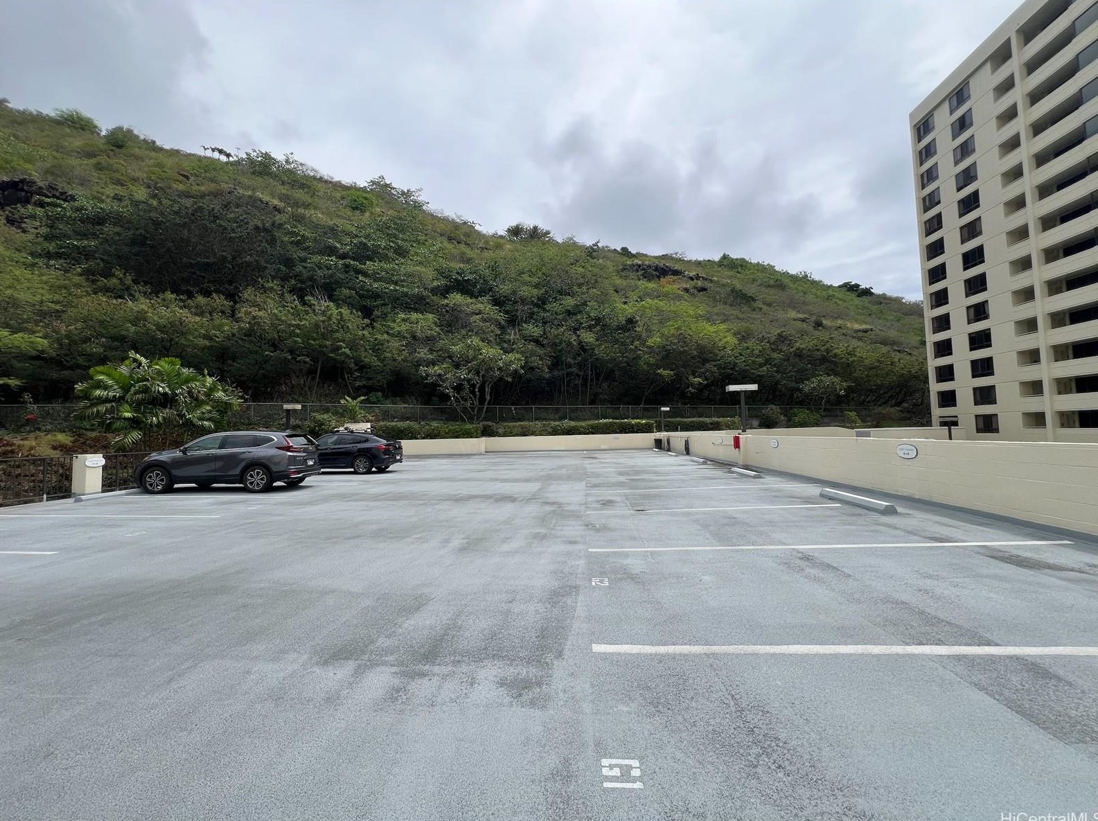 6770 Hawaii Kai Dr, Honolulu HI  96825-1567 exterior