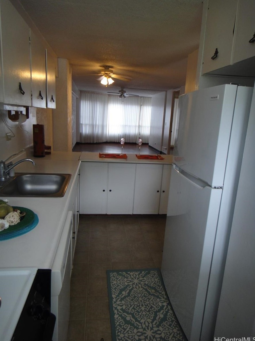 410 Magellan Ave, Honolulu, HI 96813-1868