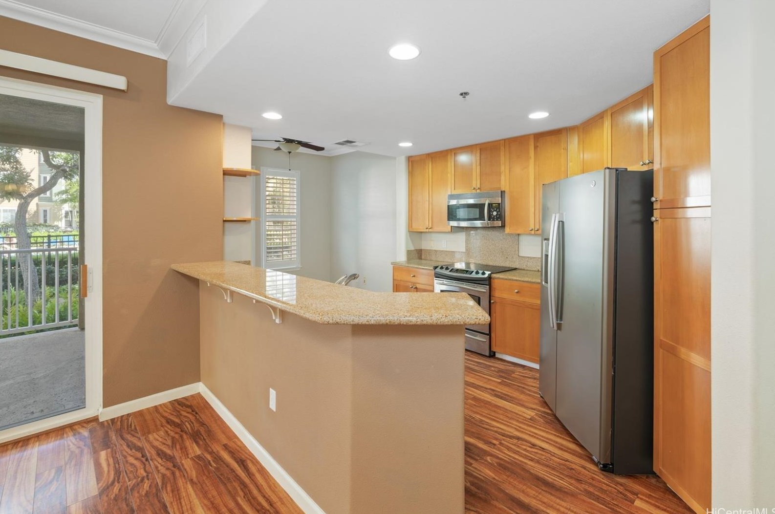 520 Lunalilo Home Rd #6102, Honolulu, HI 96825