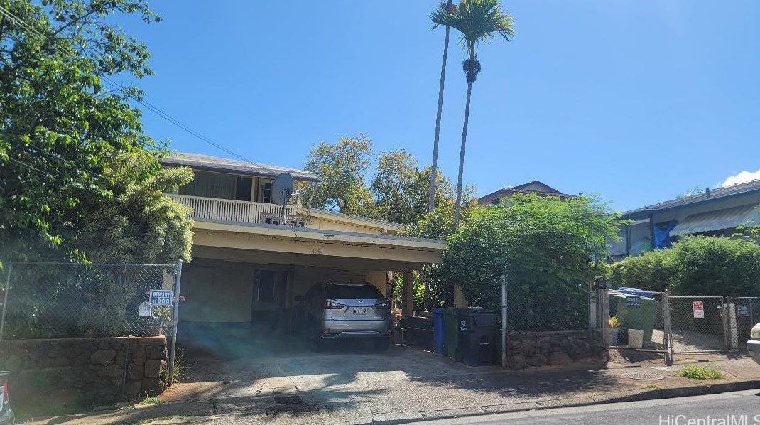 4154 Likini St, Honolulu, HI 96818-1111