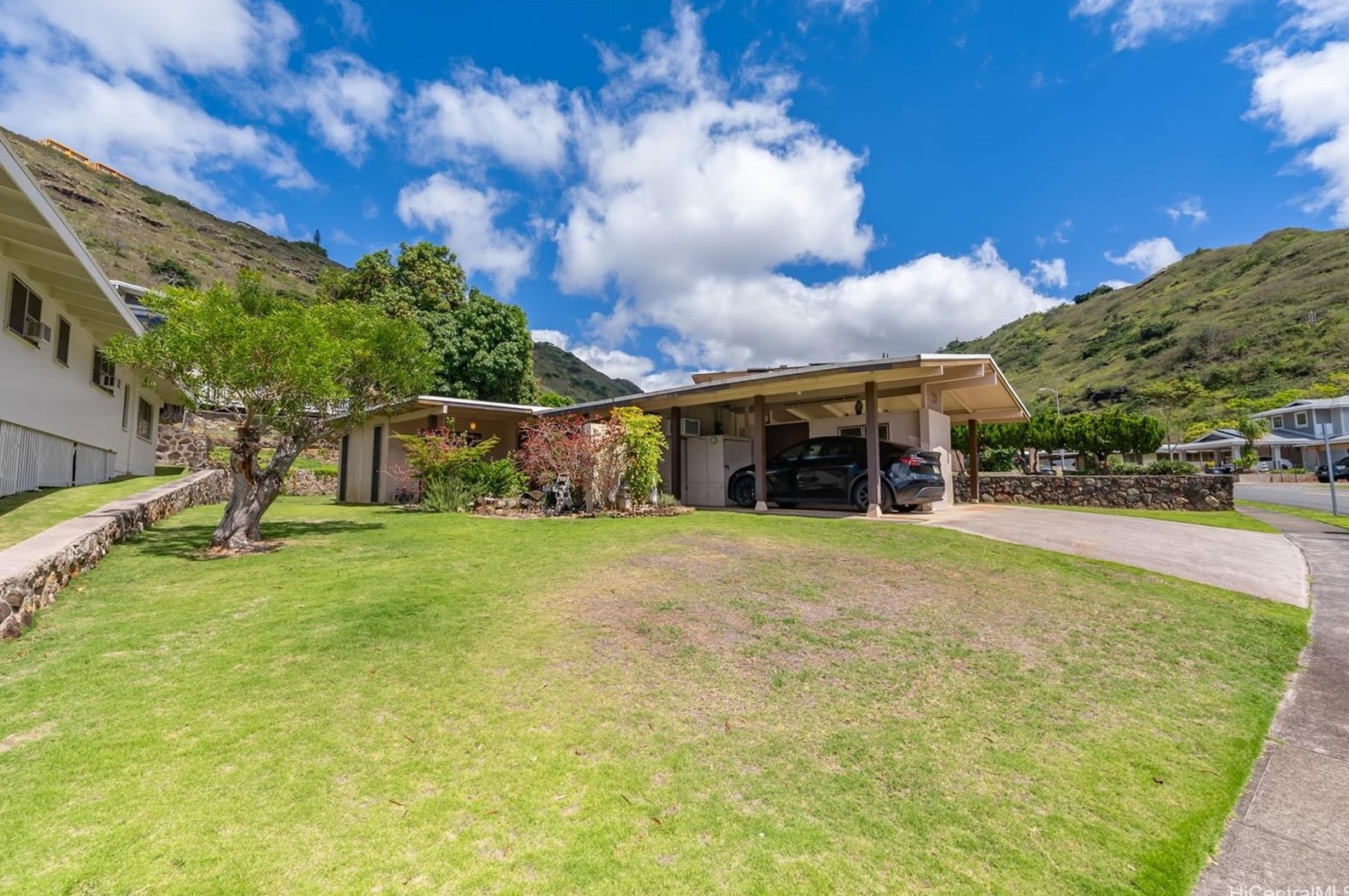 5210 Kilauea Ave, Honolulu HI  96816-5613 exterior
