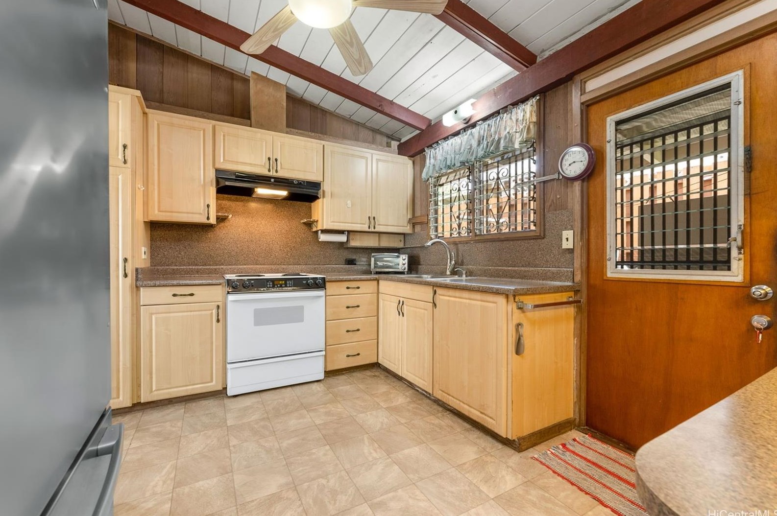 5210 Kilauea Ave, Honolulu HI  96816-5613 exterior