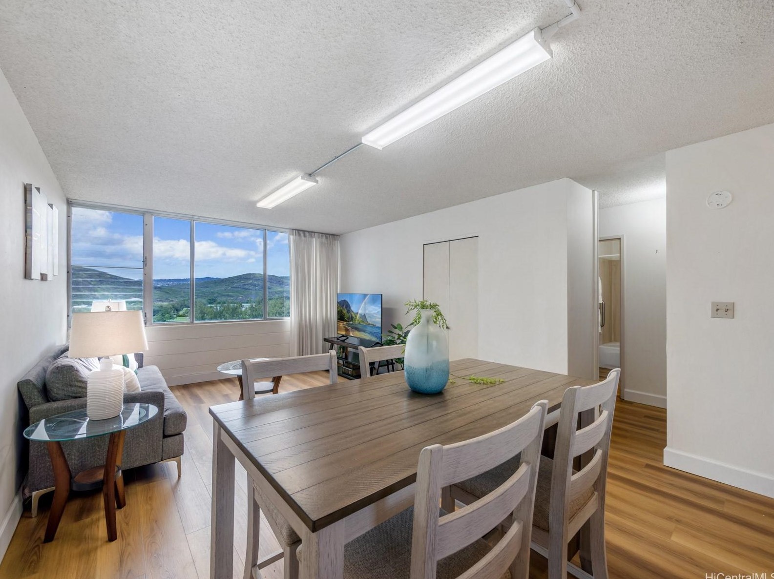 5210 Likini St #1005, Honolulu, HI 96818