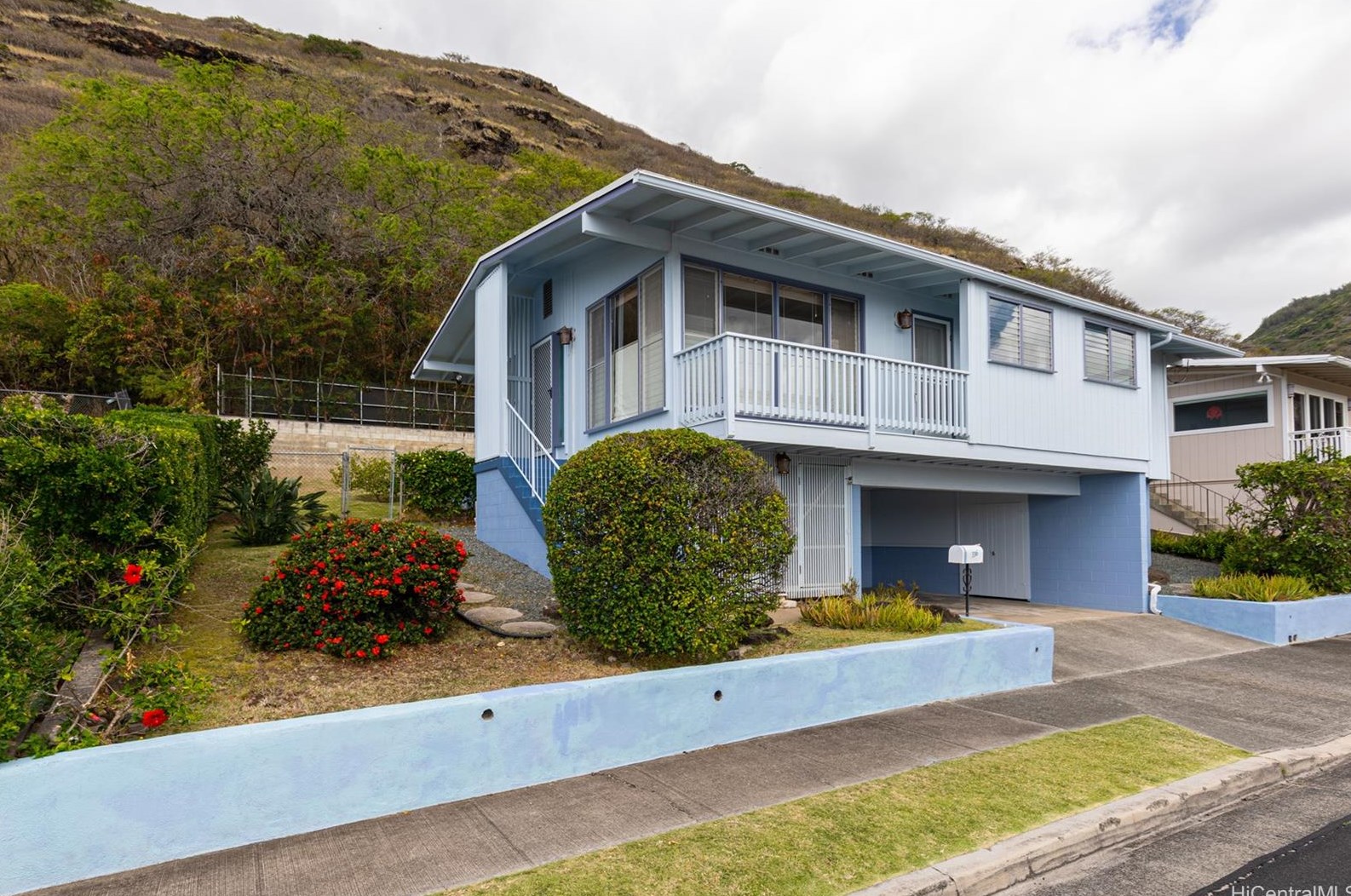 336 Anonia St, Honolulu, HI 96821-2039