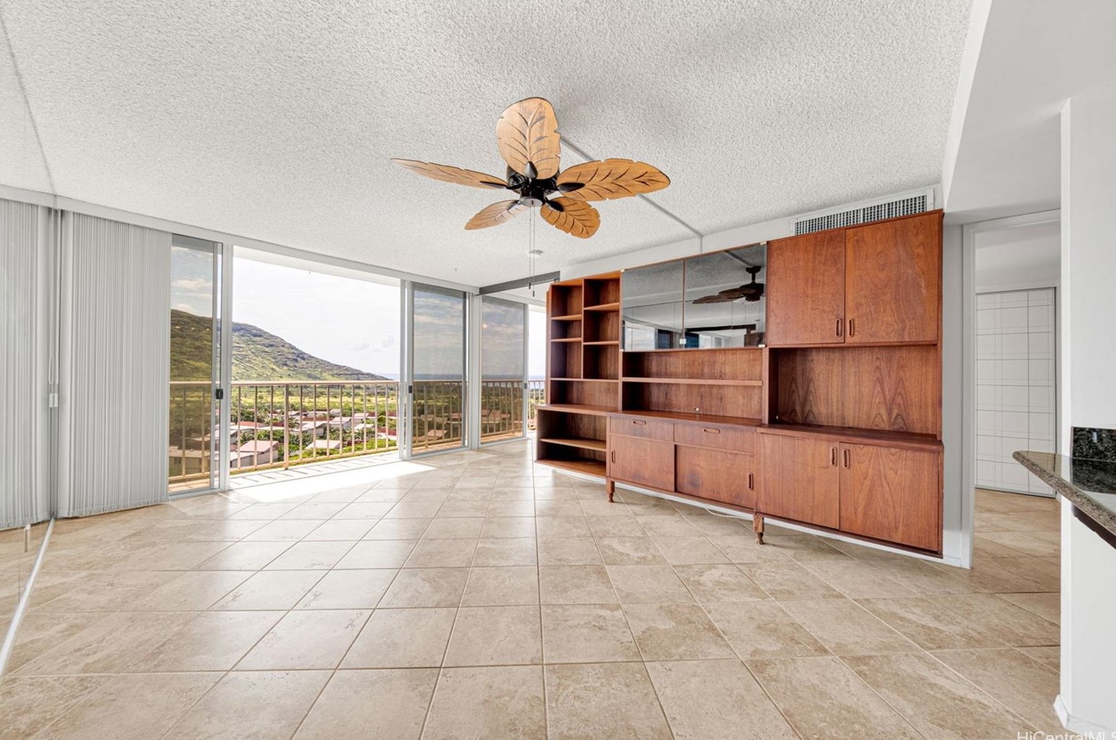 84-710 Kili Dr #d915, Nanakuli, HI 96792