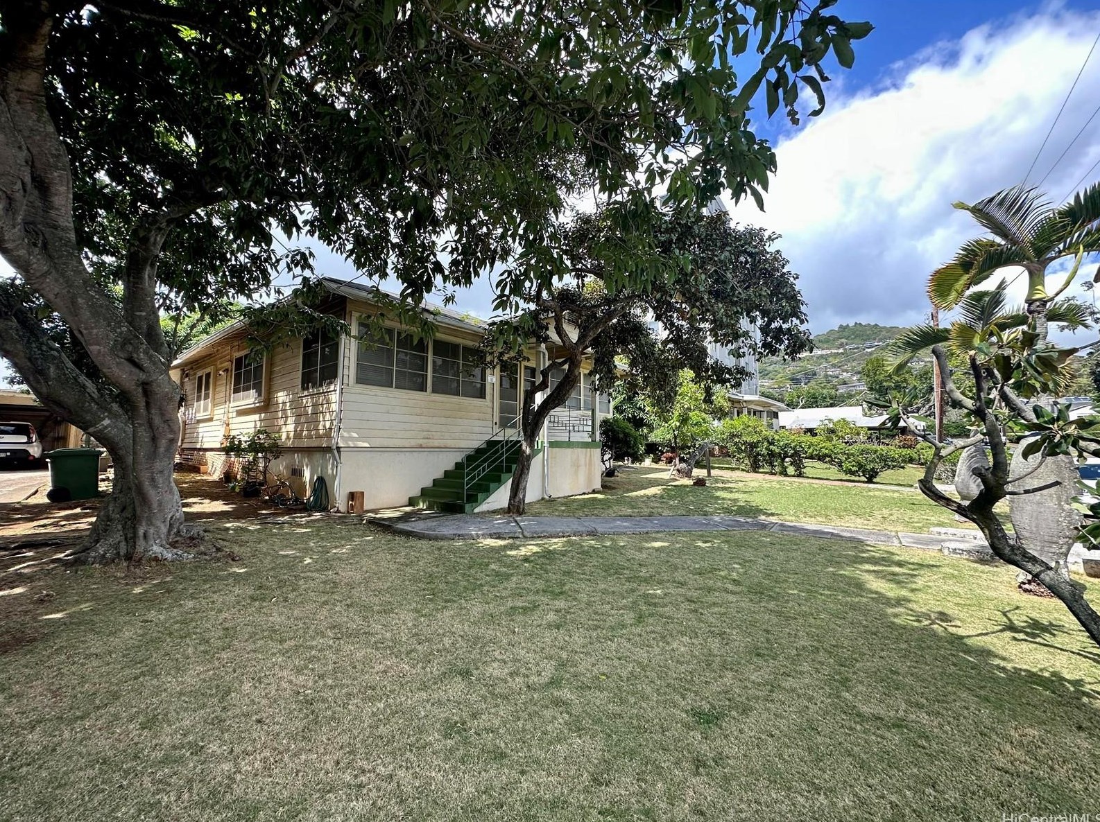 1818 Poki St, Honolulu, HI 96822-3270