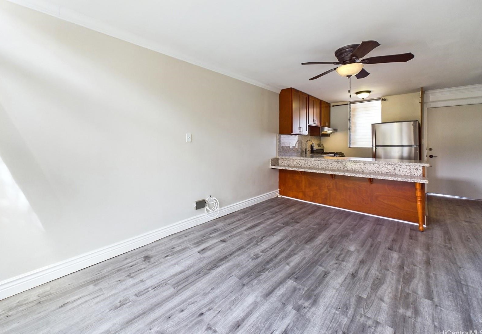 45-697 Kamehameha Hwy #105, Kaneohe, HI 96744