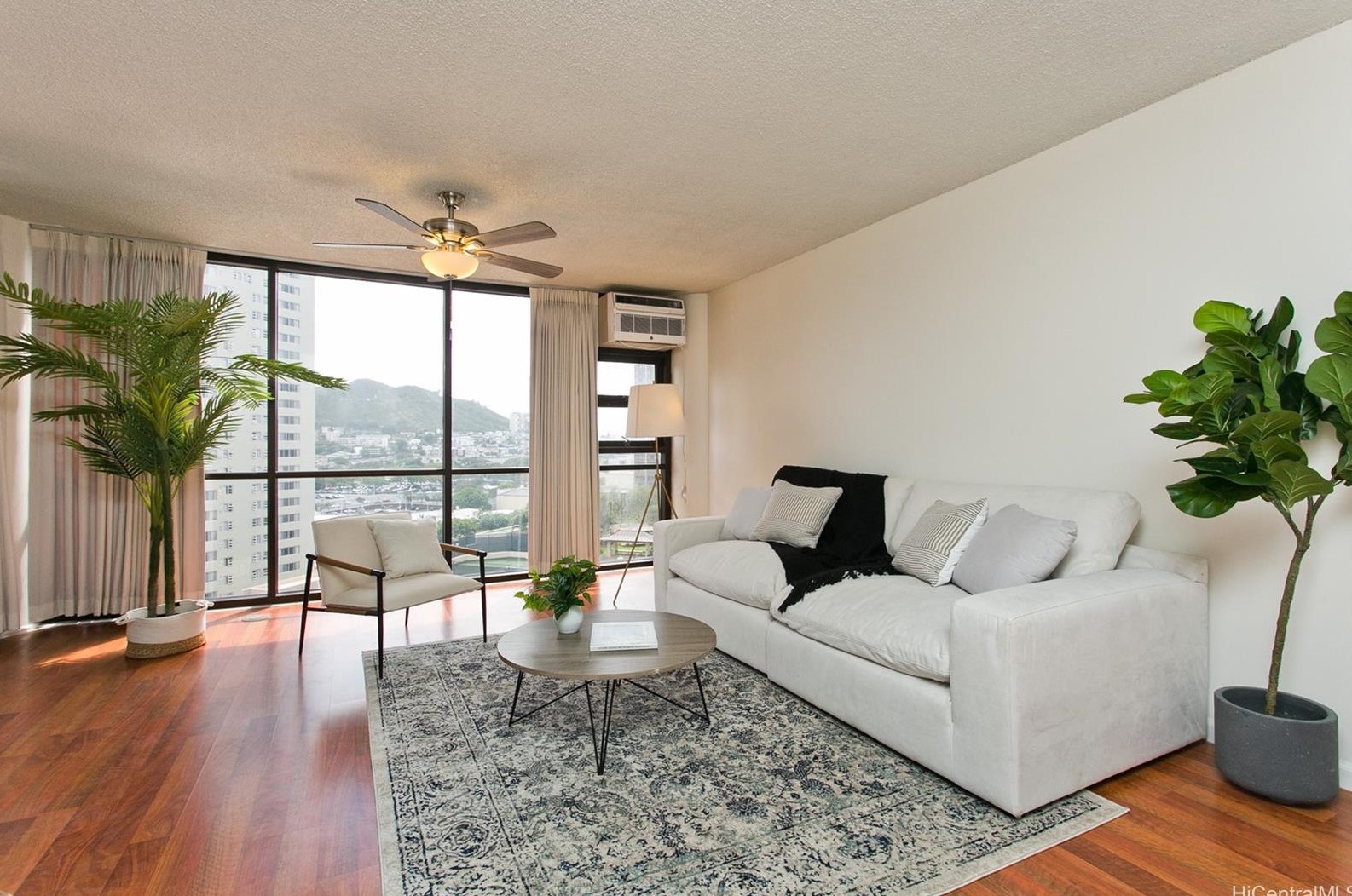 60 N Beretania St #1306, Honolulu, HI 96817