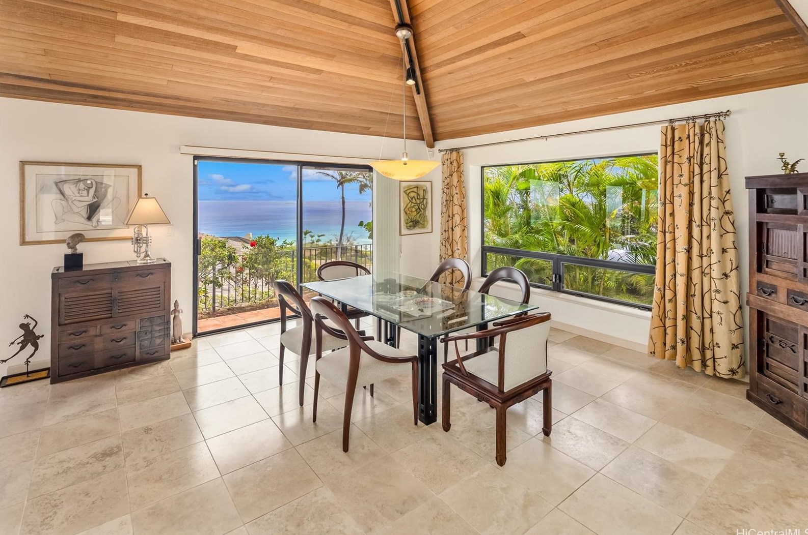 572 Maono Loop, Honolulu HI  96821-2527 exterior