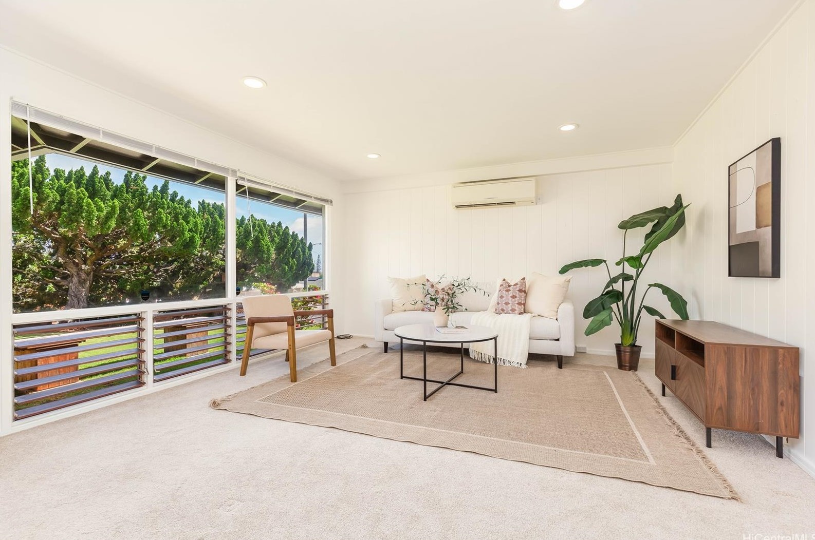 98576 Puailima St, Aiea, HI 96701