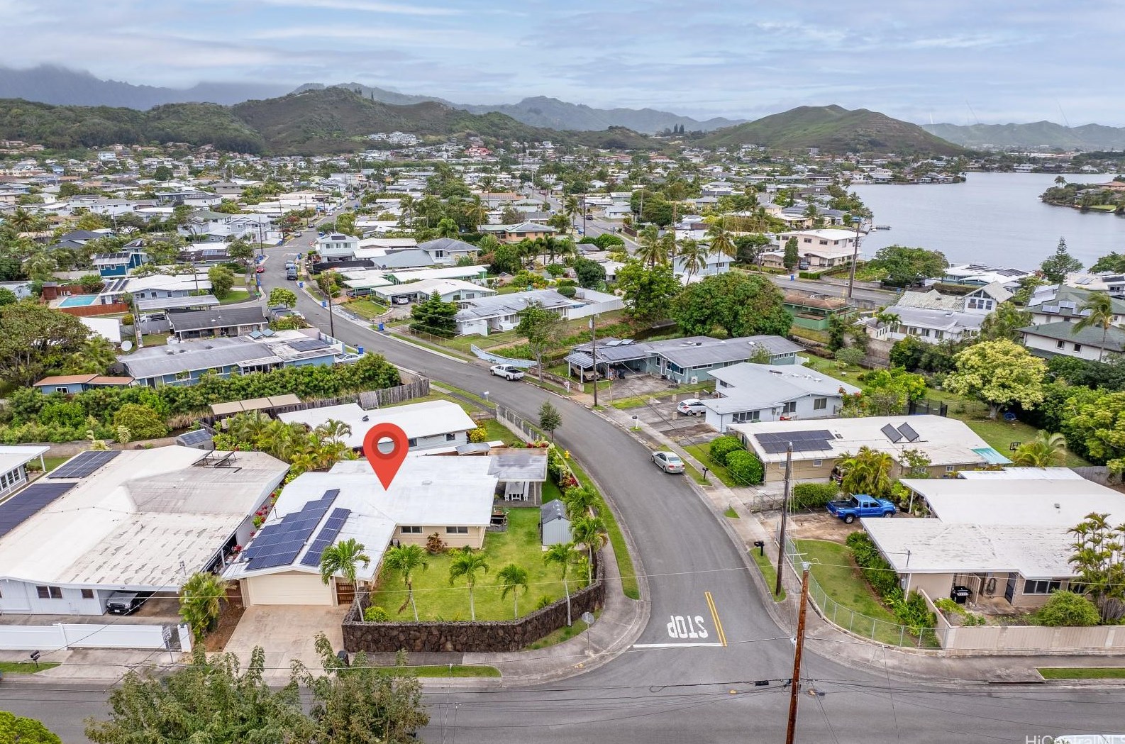 934 Alahaki St, Kailua, HI 96734-4109