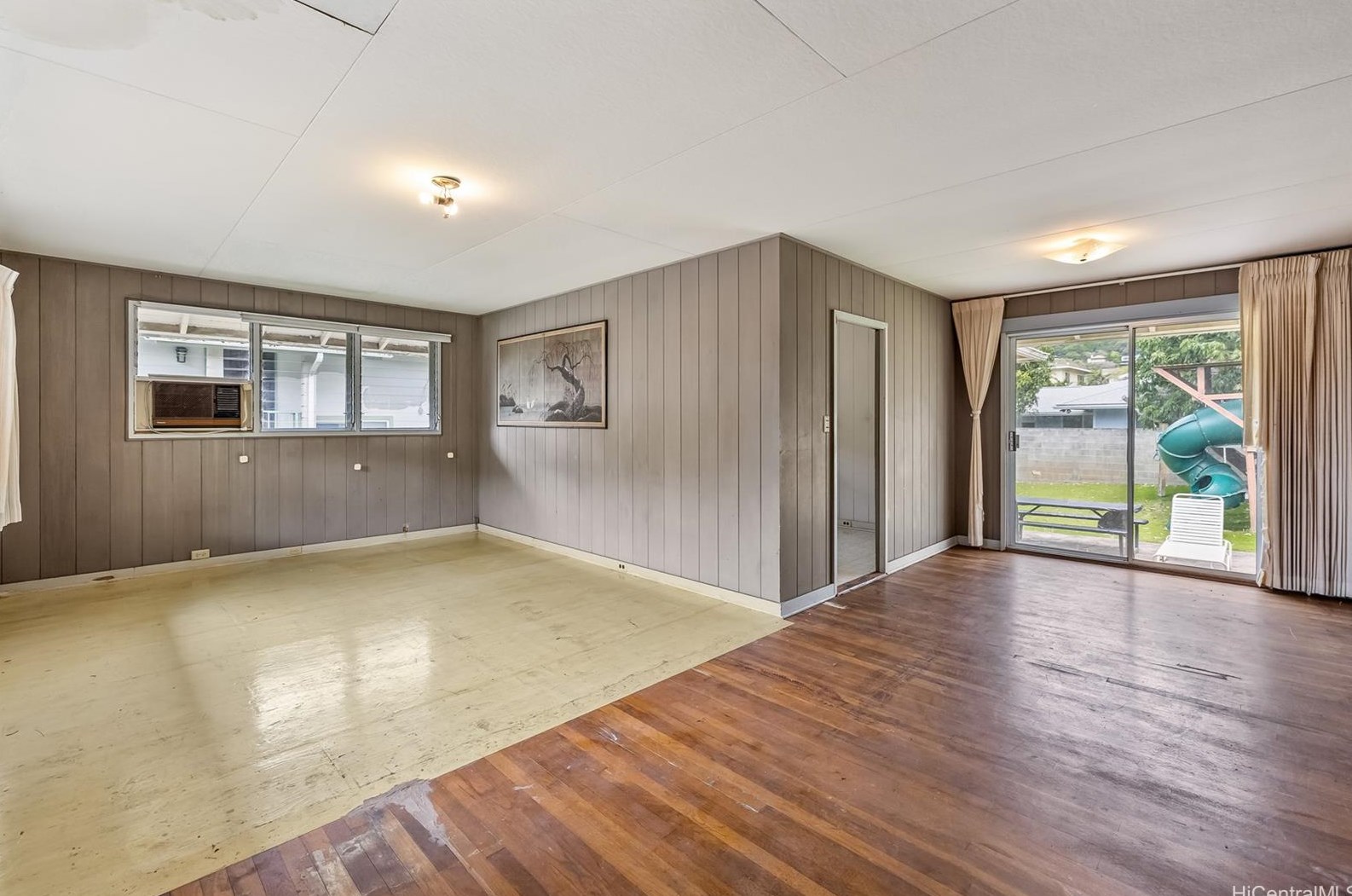 2826 Manoa Rd, Honolulu, HI 96822